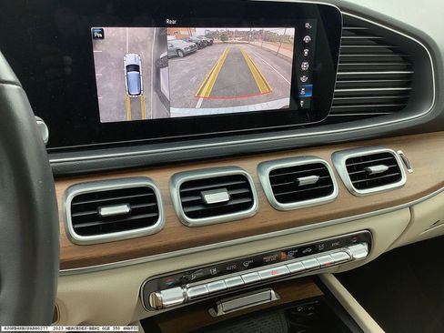 Used 2023 Mercedes-Benz GLE 350 4MATIC image 8