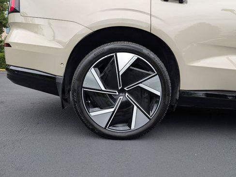 Used 2025 Volvo EX90 Ultra AWD/4WD image 29