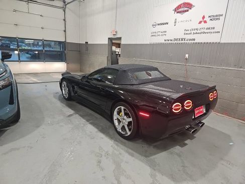 Used 2000 Chevrolet Corvette Convertible w/ Memory Pkg RWD image 18
