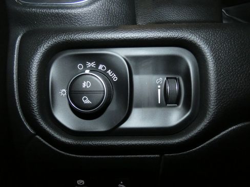 Used 2025 RAM 1500 Big Horn AWD/4WD image 20