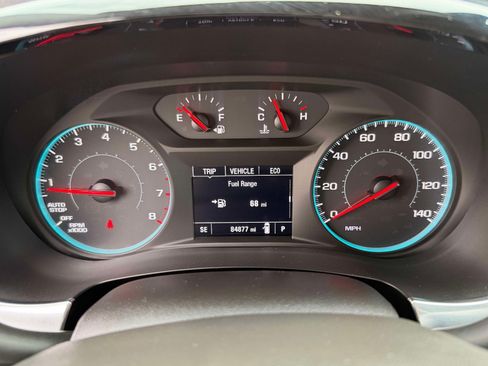 Used 2021 Chevrolet Traverse LS FWD image 17