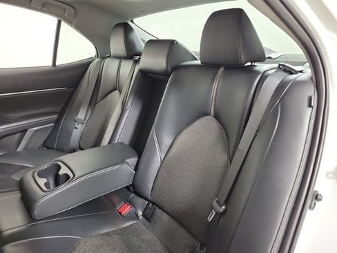Used 2023 Toyota Camry XLE FWD image 13