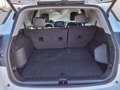 Used 2022 GMC Terrain AT4 image 28