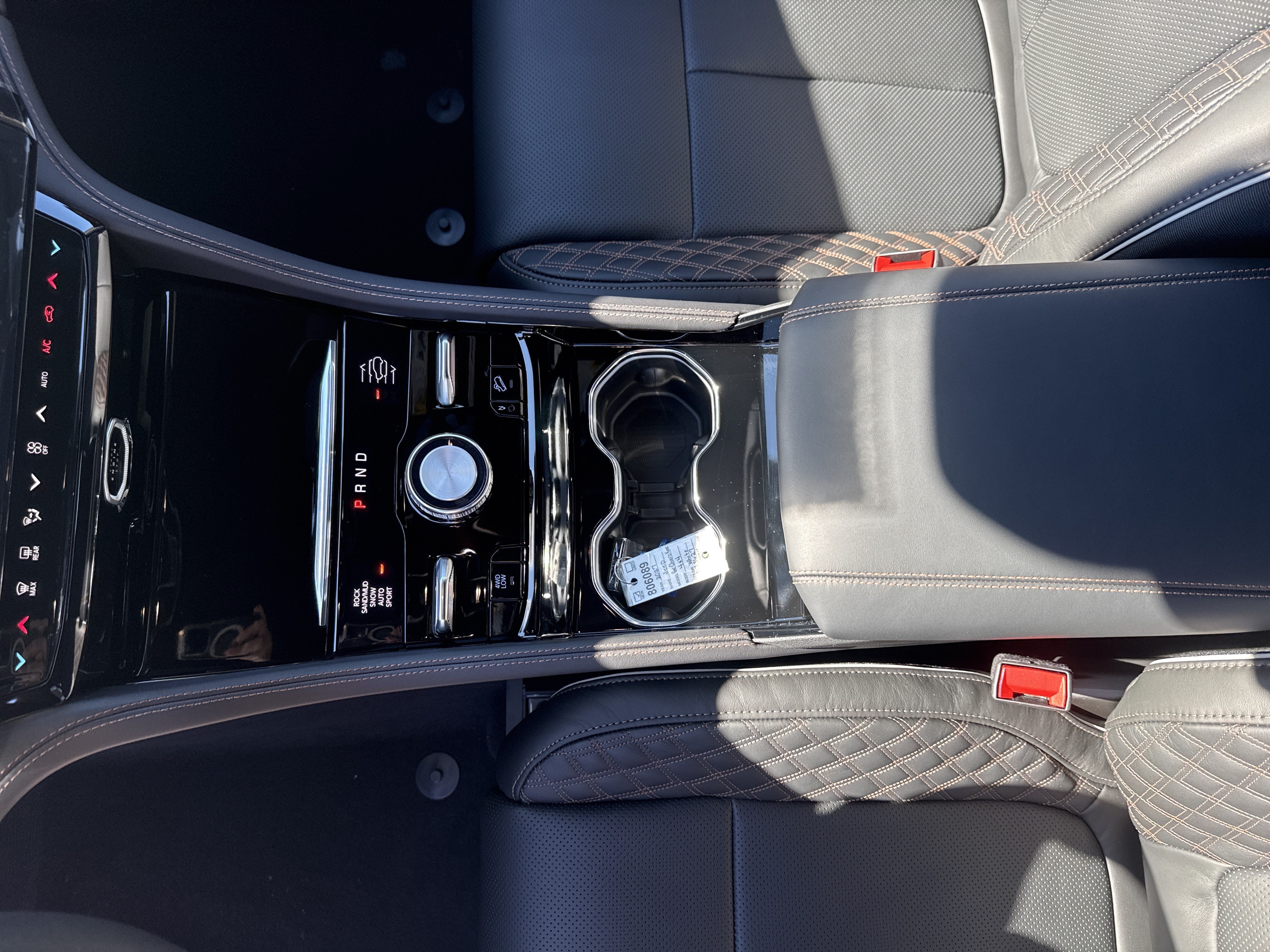 New 2027 Jeep Grand Cherokee Summit AWD/4WD image 30