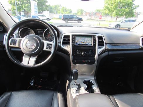 Used 2011 Jeep Grand Cherokee Laredo AWD/4WD image 26