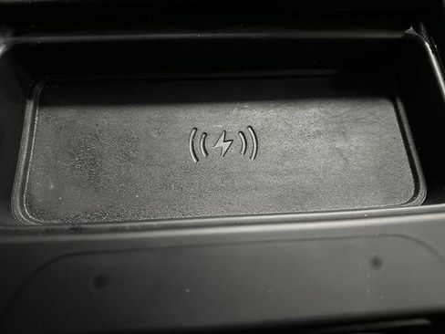 Used 2023 Land Rover Defender 130 First Edition image 24