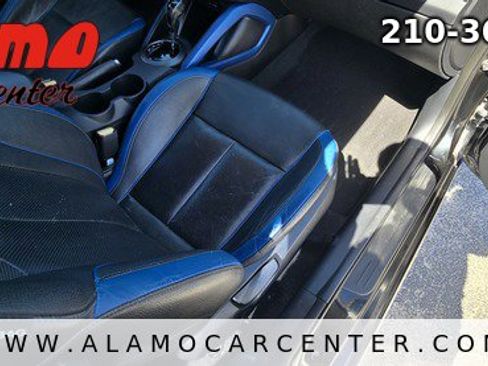 Used 2014 Hyundai Veloster Turbo image 16