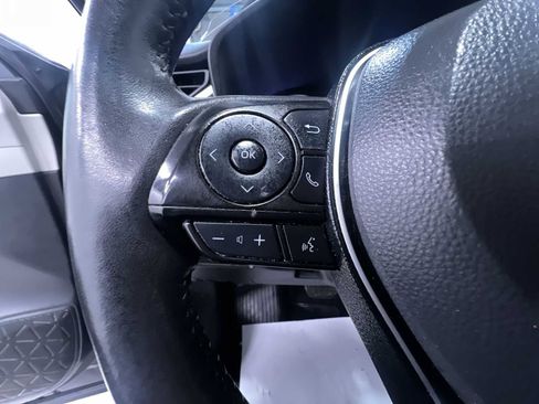 Used 2021 Toyota RAV4 XLE image 20