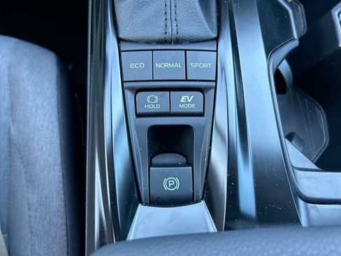 Used 2026 Toyota Camry LE FWD image 33