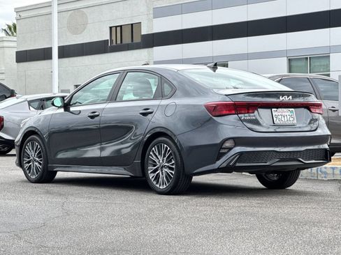 Used 2023 Kia Forte GT-Line w/ GT-Line Technology Package FWD image 5