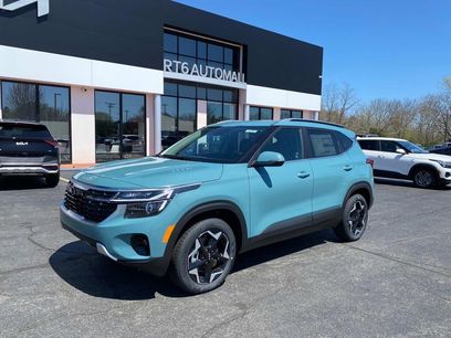 New 2025 Kia Seltos EX w/ EX Sunroof Package