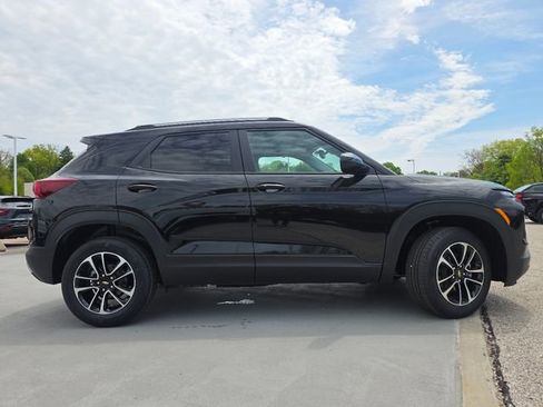 New 2026 Chevrolet TrailBlazer LT w/ Convenience Package AWD/4WD image 15