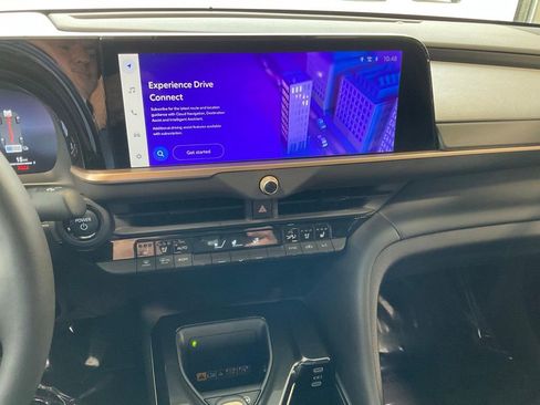 Certified 2024 Toyota Crown Platinum AWD/4WD image 13