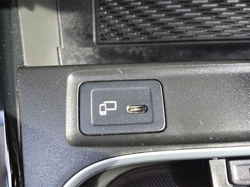 Used 2023 Mercedes-Benz CLA 250 4MATIC image 6