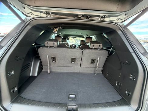Used 2023 Chevrolet Traverse RS AWD/4WD image 27