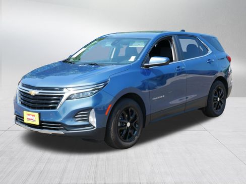 Used 2024 Chevrolet Equinox LT FWD image 3