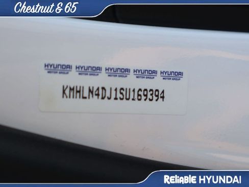 Used 2025 Hyundai Elantra Limited FWD image 41