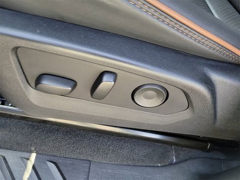 Used 2023 GMC Canyon AT4 w/ AT4 Premium Package image 17