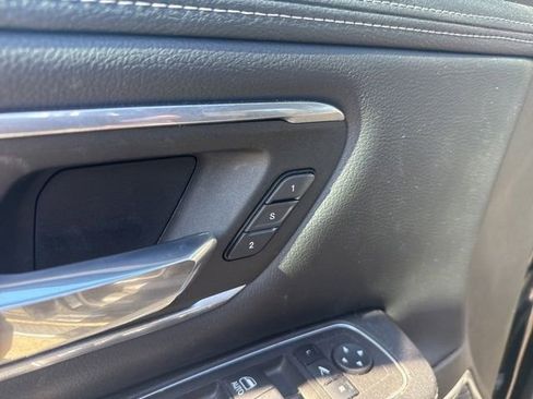 Used 2023 RAM 1500 Laramie AWD/4WD image 18