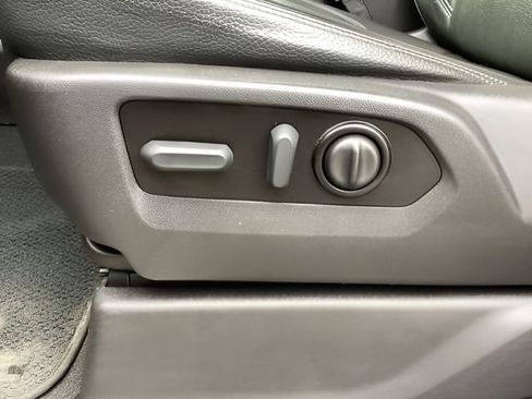 Used 2022 GMC Sierra 1500 Denali w/ Denali Premium Package image 38