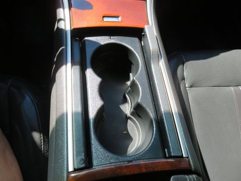 Used 2013 Lincoln MKZ Reserve image 21