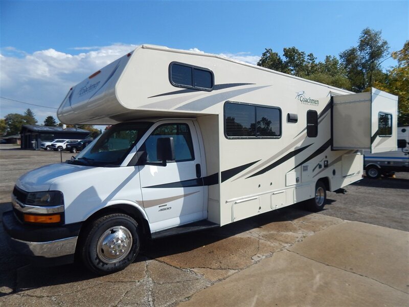 Used 2019 Chevrolet Express 4500 w/ RV Package RWD image 3