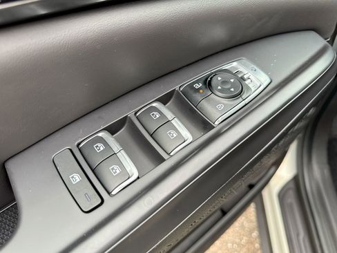 Used 2025 Kia Carnival SX Prestige FWD image 29