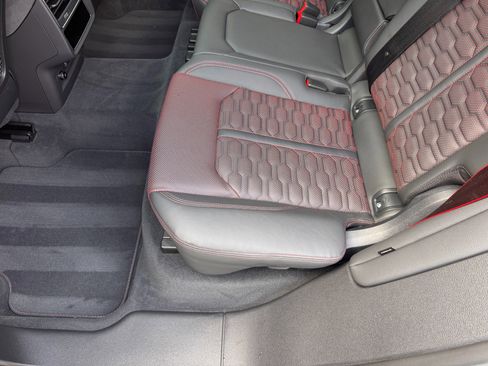 Used 2025 Audi RS Q8 performance image 52