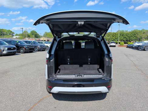 Used 2022 Land Rover Discovery S R-Dynamic AWD/4WD image 15