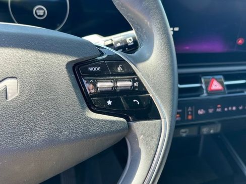 Certified 2023 Kia Niro Wind FWD image 22