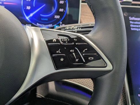 Used 2023 Mercedes-Benz EQE 500 4MATIC Sedan image 15