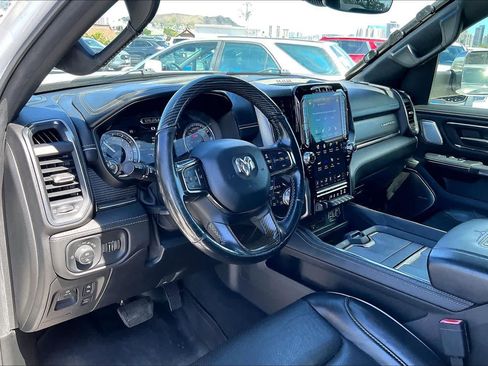 Used 2019 RAM 1500 Limited AWD/4WD image 2