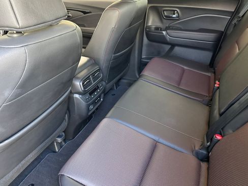 Certified 2025 Honda Ridgeline Black Edition image 28