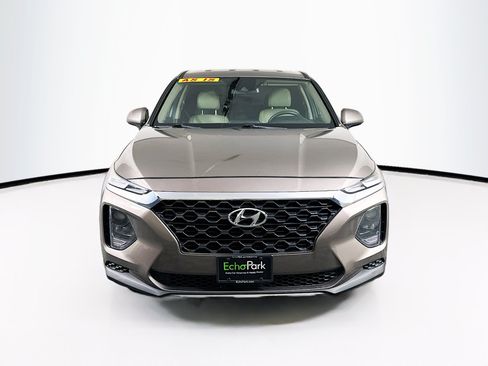 Used 2019 Hyundai Santa Fe SE FWD image 2