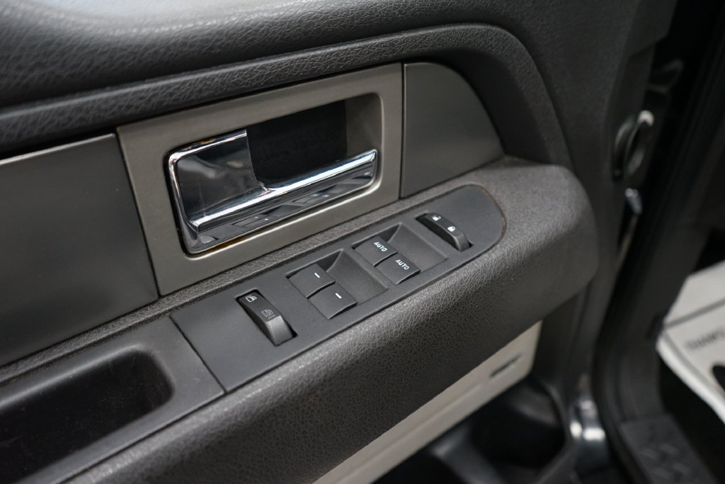 Used 2012 Ford F150 Raptor w/ Raptor Luxury Pkg AWD/4WD image 23