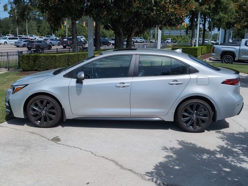 Used 2024 Toyota Corolla XSE FWD image 7