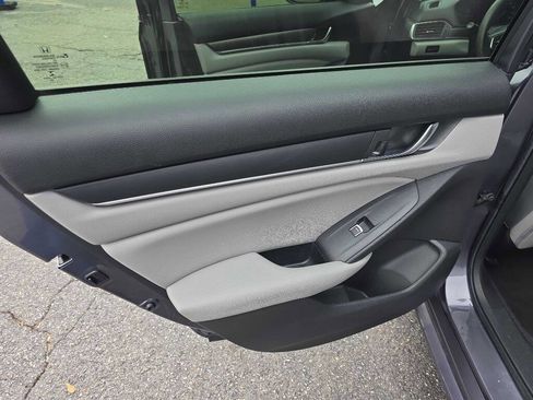 Used 2020 Honda Accord LX image 5