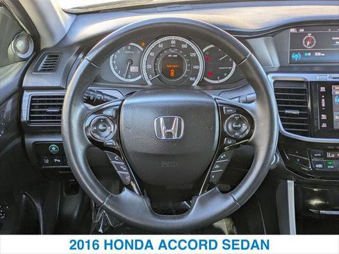 Used 2016 Honda Accord Touring image 15