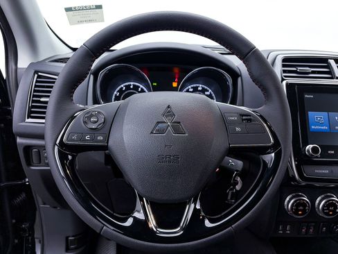 New 2026 Mitsubishi Outlander Sport LE AWD/4WD image 17