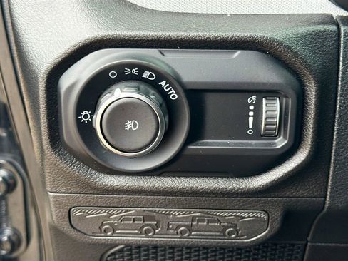 Used 2024 Jeep Wrangler Sport S AWD/4WD image 28