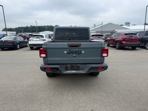 Used 2025 Jeep Gladiator Sport AWD/4WD image 7