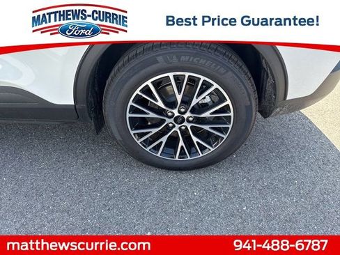 New 2025 Ford Escape SE w/ PHEV Premium Package image 16