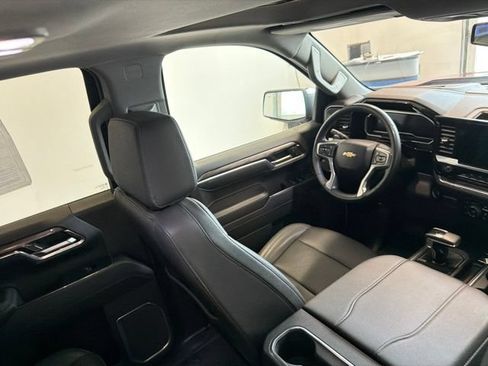 Used 2023 Chevrolet Silverado 1500 LTZ w/ LTZ Premium Package AWD/4WD image 34
