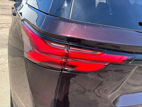 Used 2023 Chevrolet Traverse LT AWD/4WD image 22