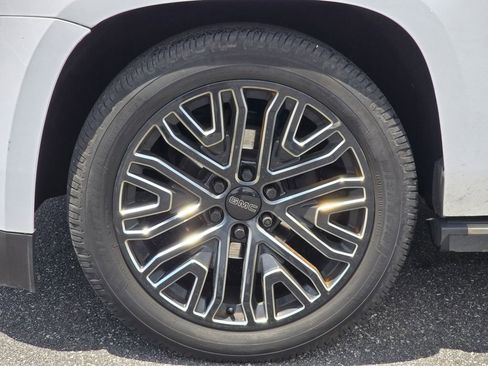 Used 2020 GMC Yukon XL Denali AWD/4WD image 11