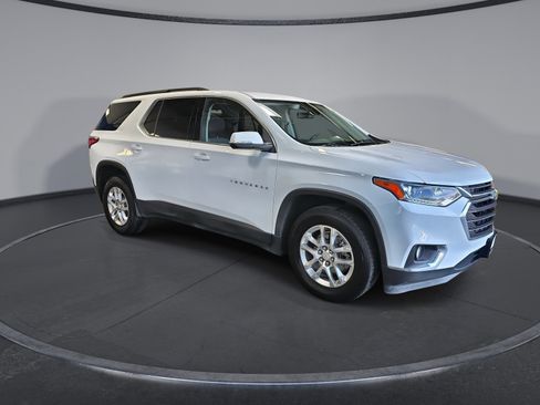 Used 2021 Chevrolet Traverse LT w/ LPO, Floor Liner Package AWD/4WD image 3