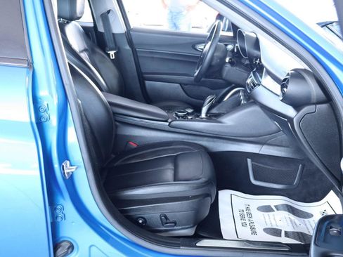 Used 2018 Alfa Romeo Giulia RWD image 33