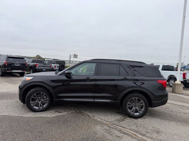 Used 2024 Ford Explorer XLT w/ Equipment Group 202A AWD/4WD image 5