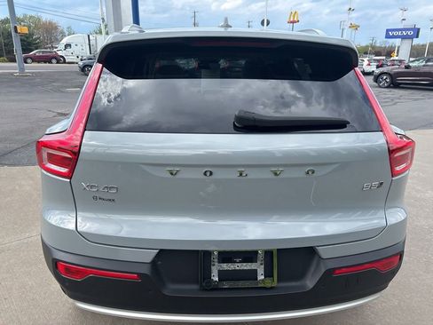 Certified 2024 Volvo XC40 B5 Plus w/ Climate Package AWD/4WD image 7