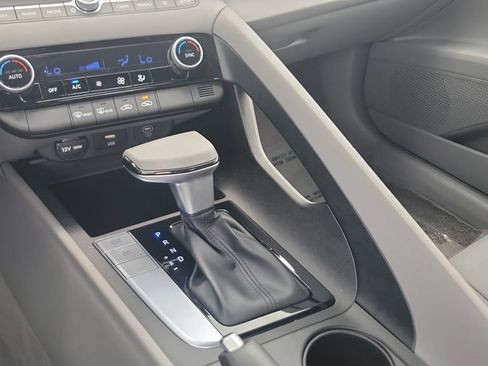 Certified 2024 Hyundai Elantra SEL FWD image 15